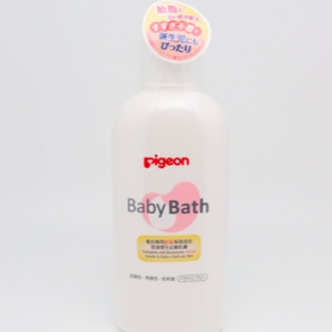 日本PIGEON 貝親 桃葉保濕嬰兒沐浴露500ml x2