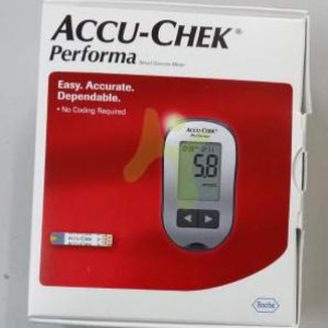 ACCU-CHEK Performa 機